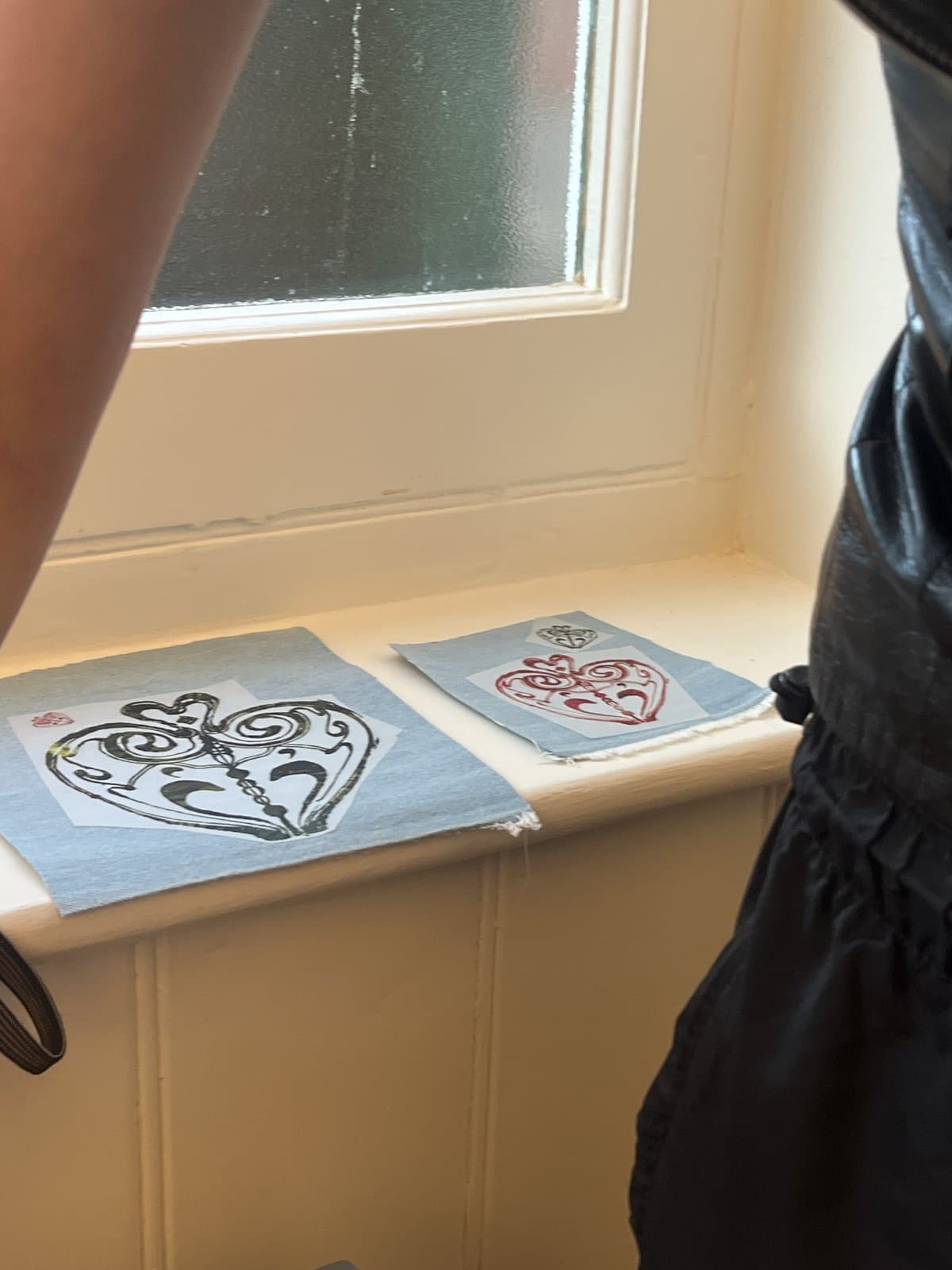 Levis henna piece